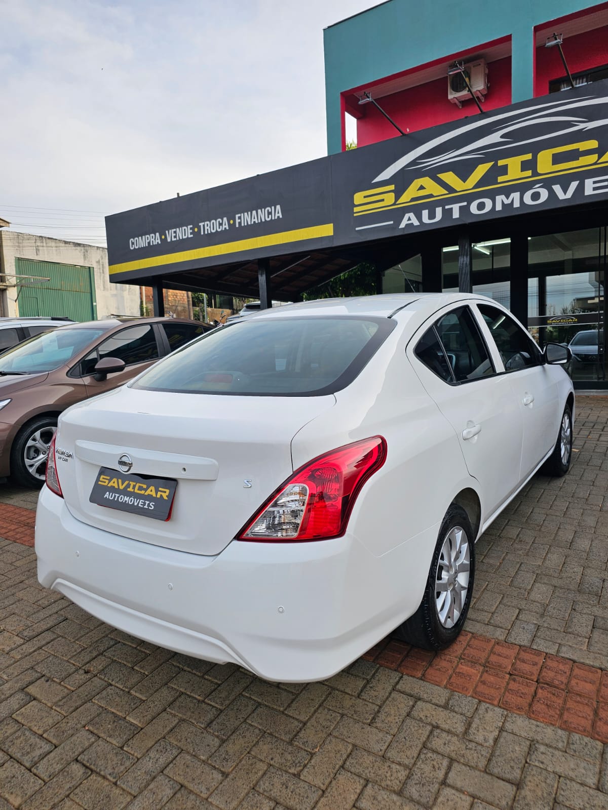 NISSAN VERSA S